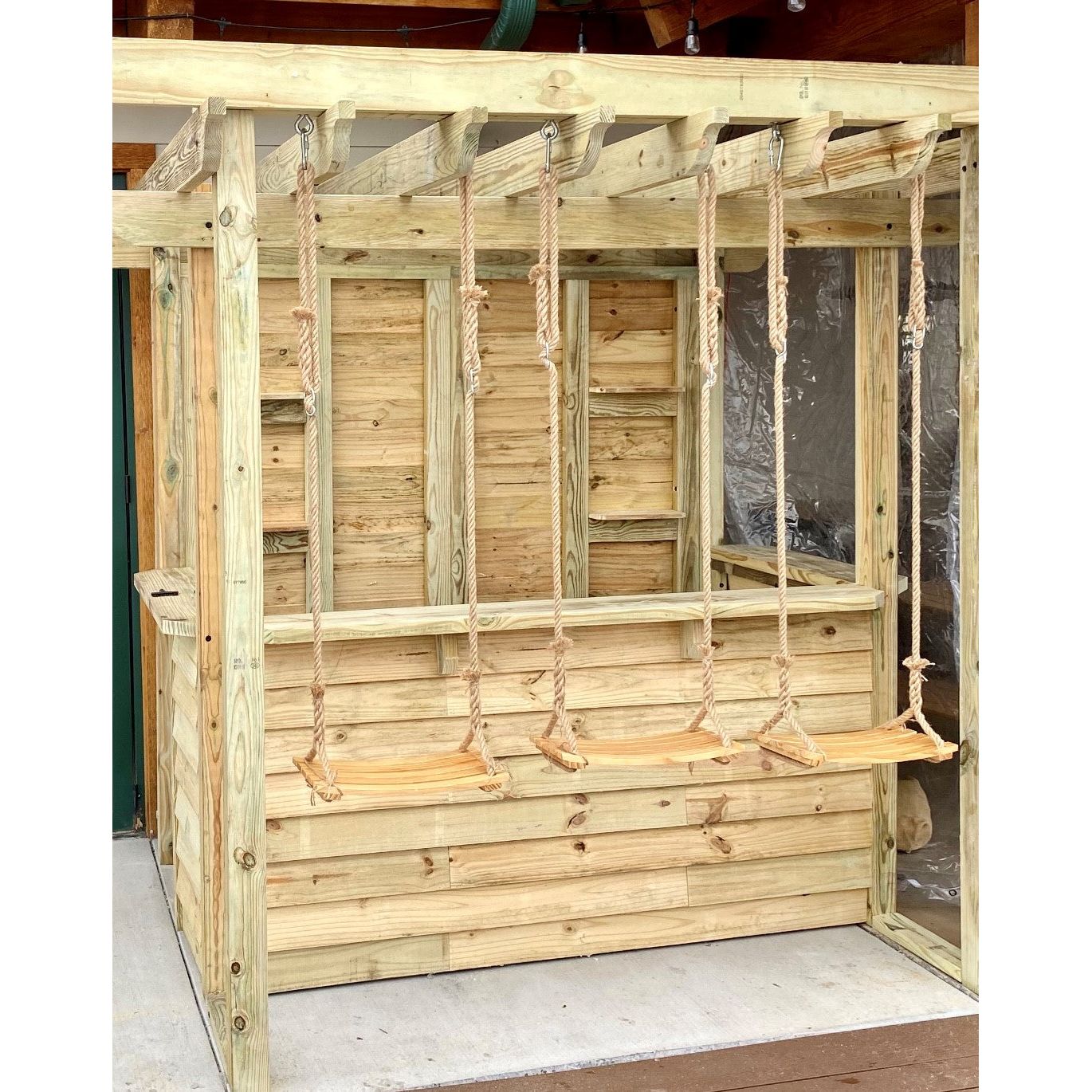 Taverns-To-Go The Swingford Yard Bar