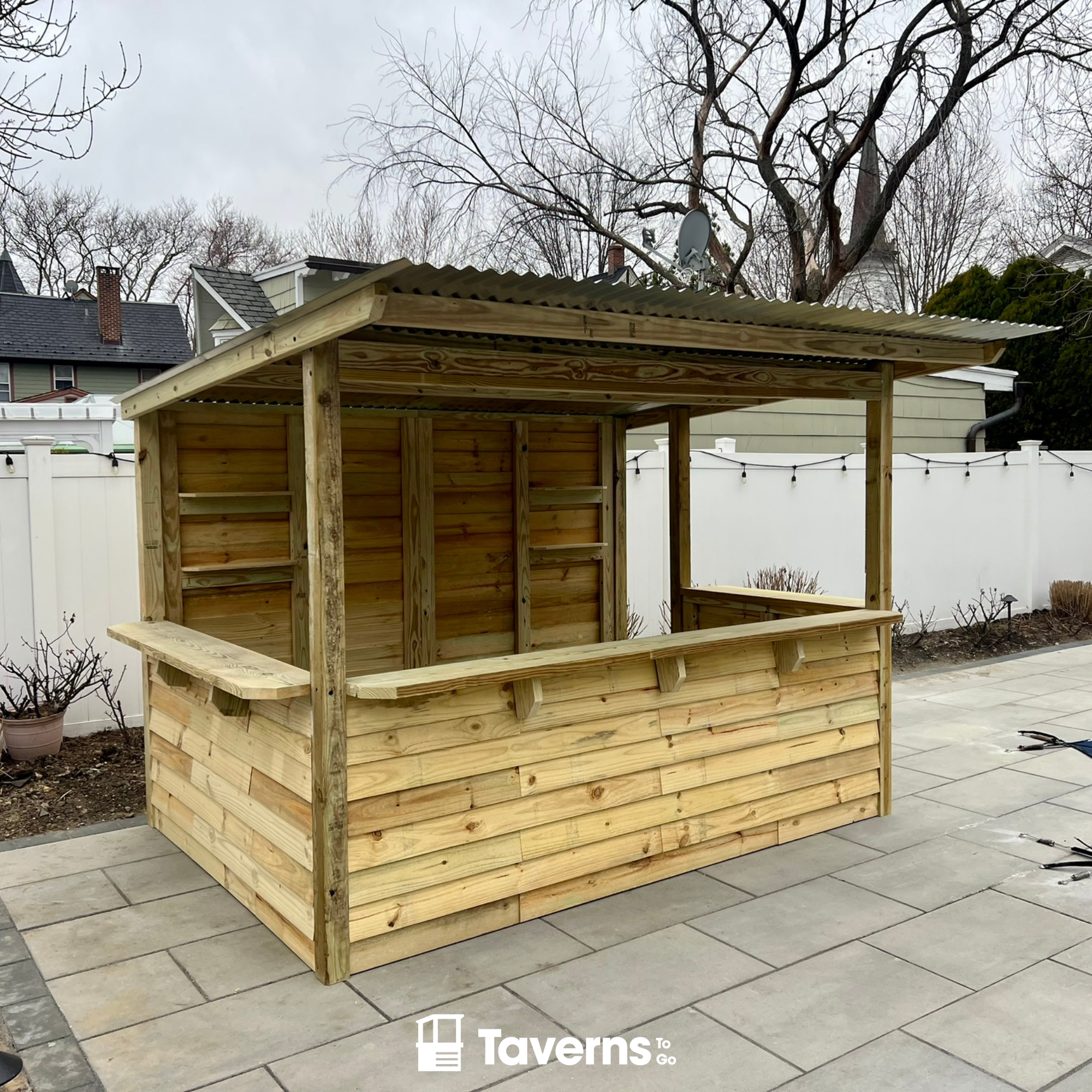 Taverns-To-Go 10 x 7 The 7-Up (X-Large) Yard Bar