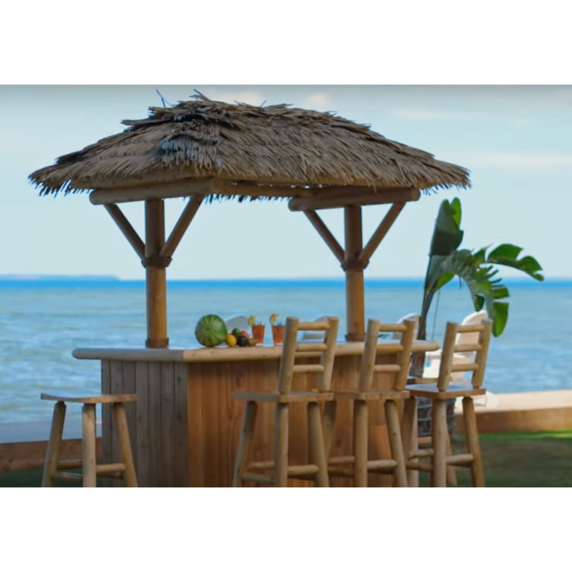 Dundalk Leisurecraft Tropical Paradise Tiki Bar