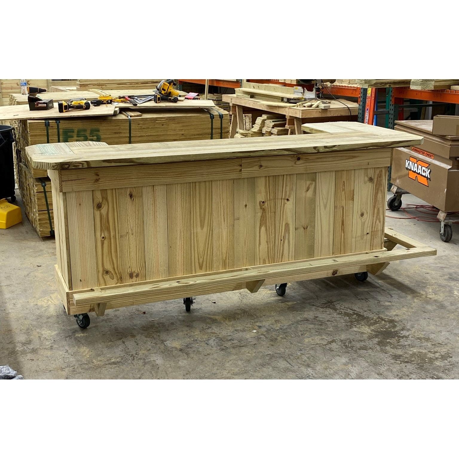 Taverns-To-Go The Half Pint Yard Bar