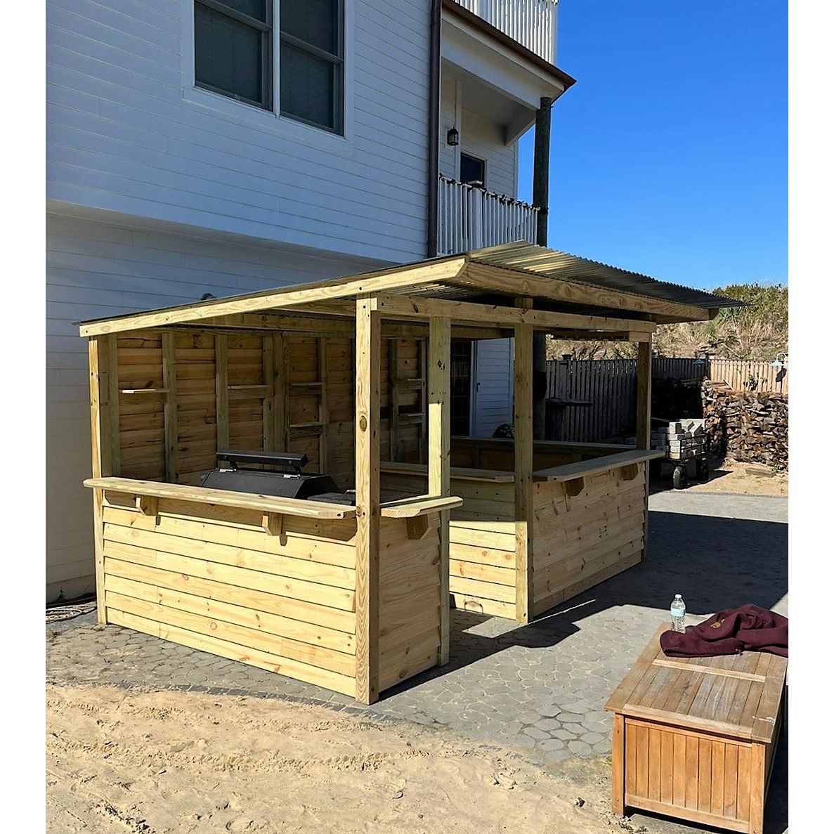 Taverns-To-Go The Spanish Arch Yard Bar