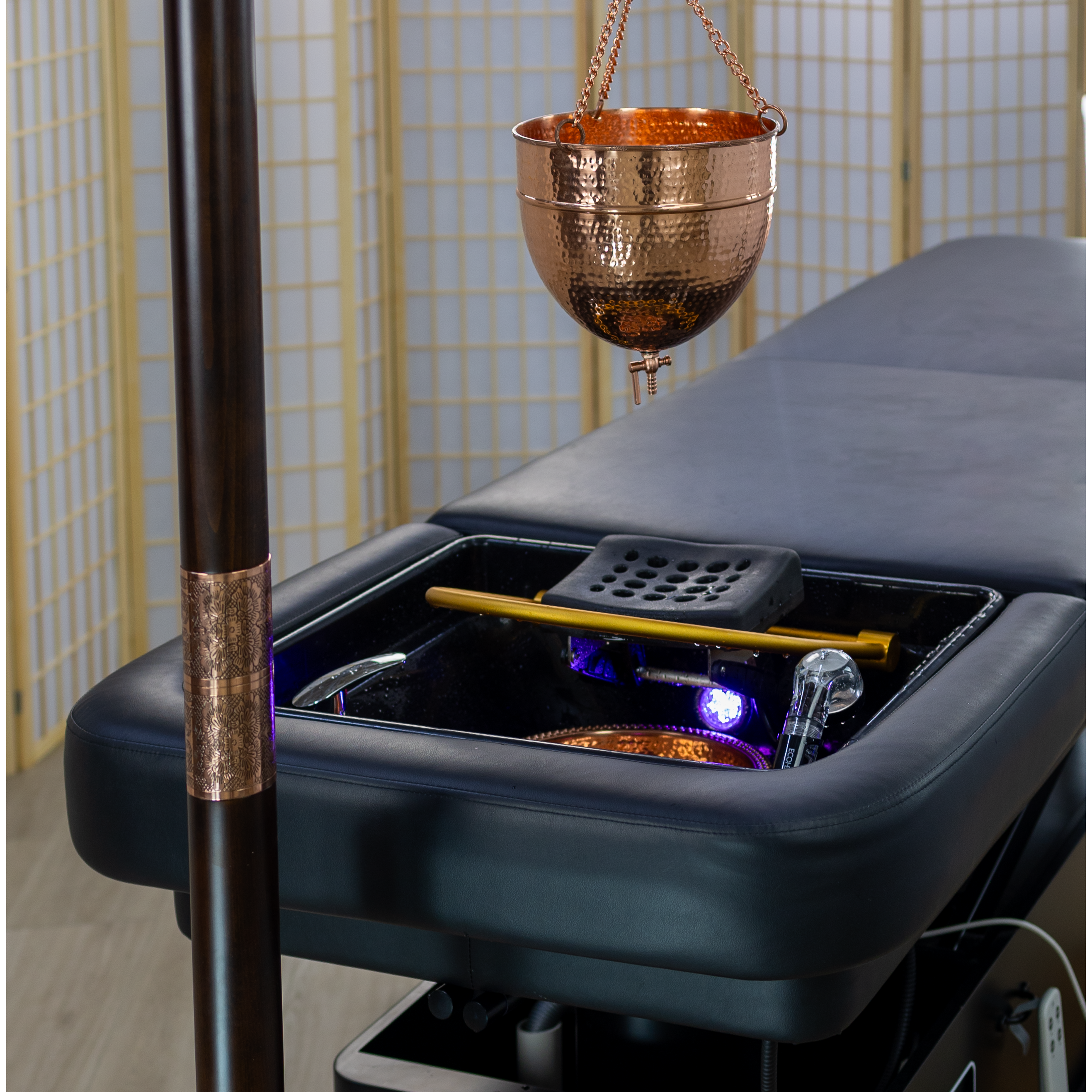 SereniScalp™ Head Spa Table