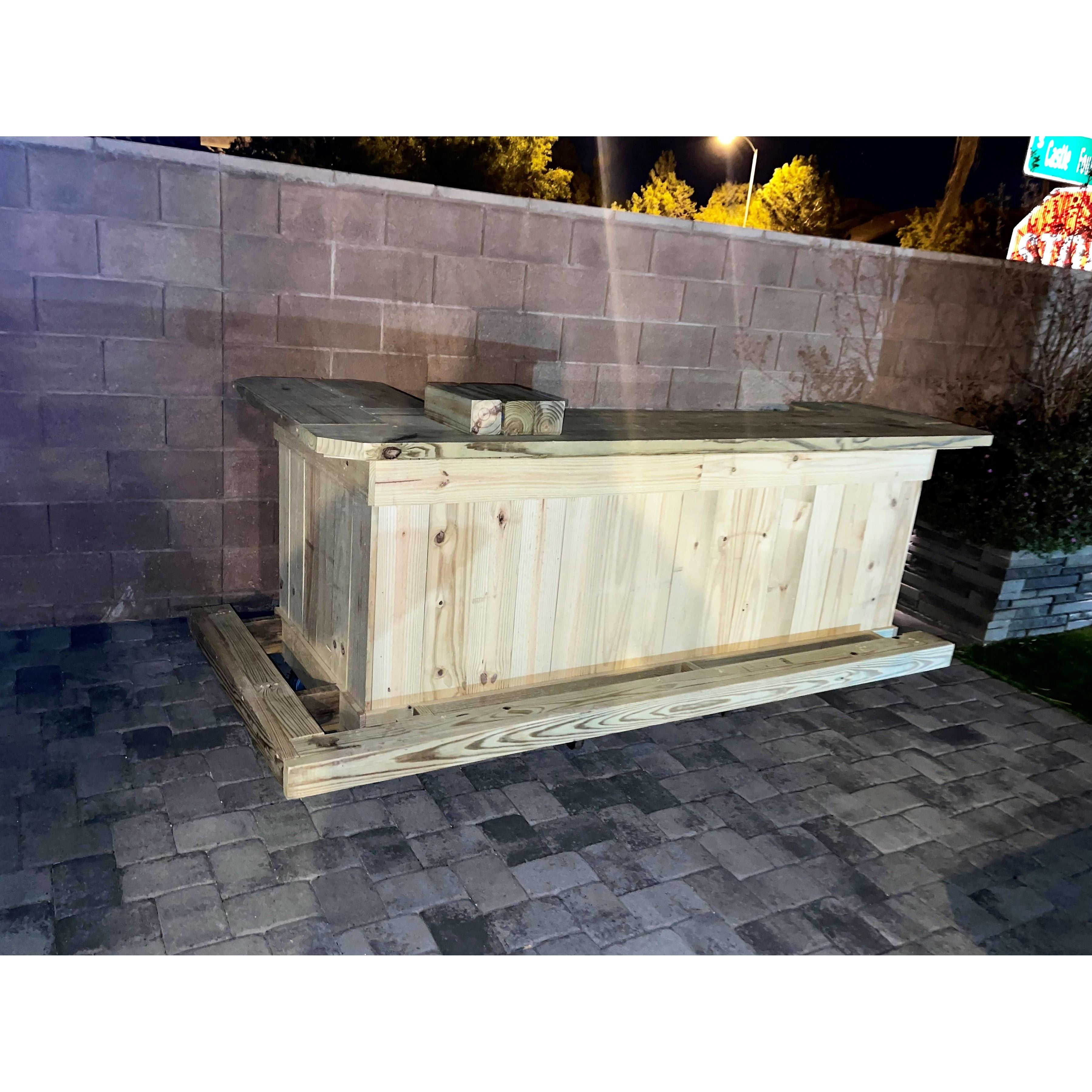 Taverns-To-Go The Half Pint Yard Bar