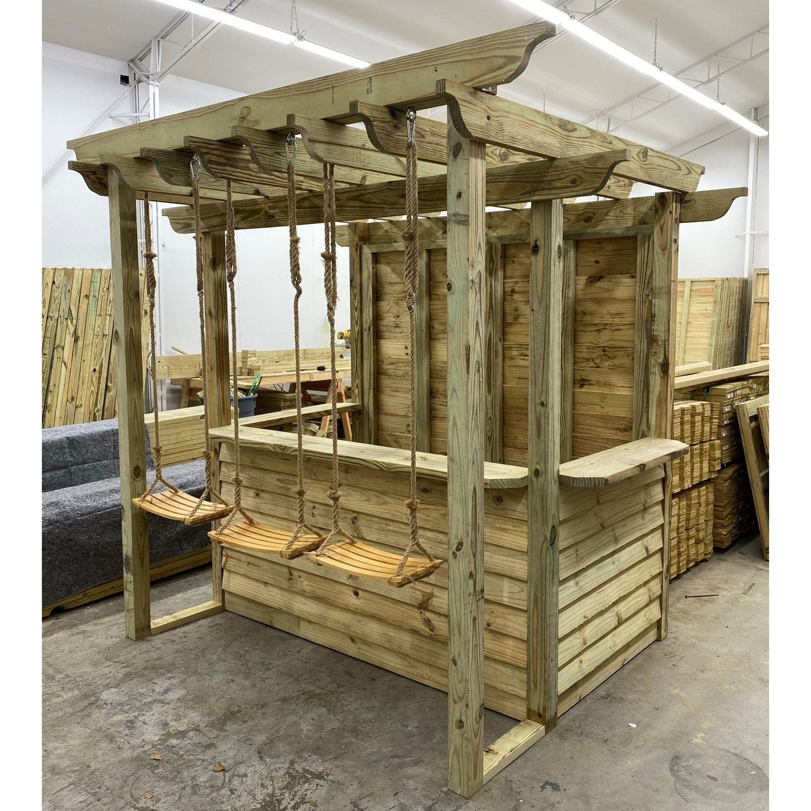 Taverns-To-Go The Swingford Yard Bar