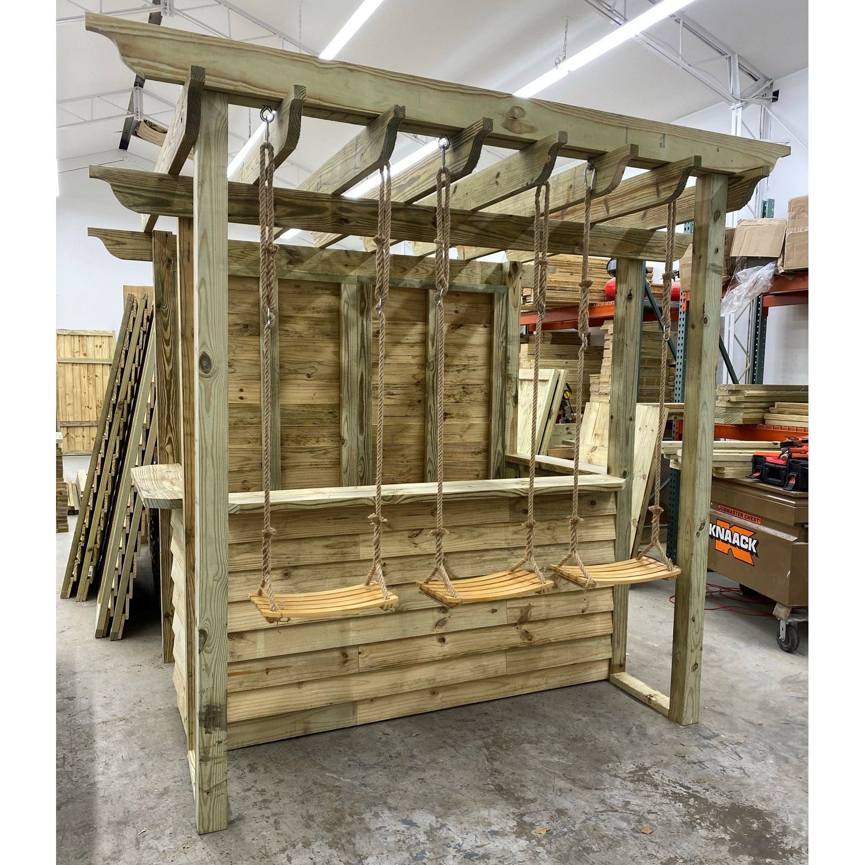 Taverns-To-Go The Swingford Yard Bar